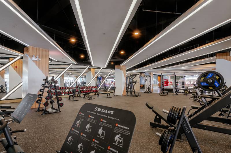 南宁富必达健身会所-自由力量训练器材区域 南宁富必达健身会所-自由力量训练器材区域